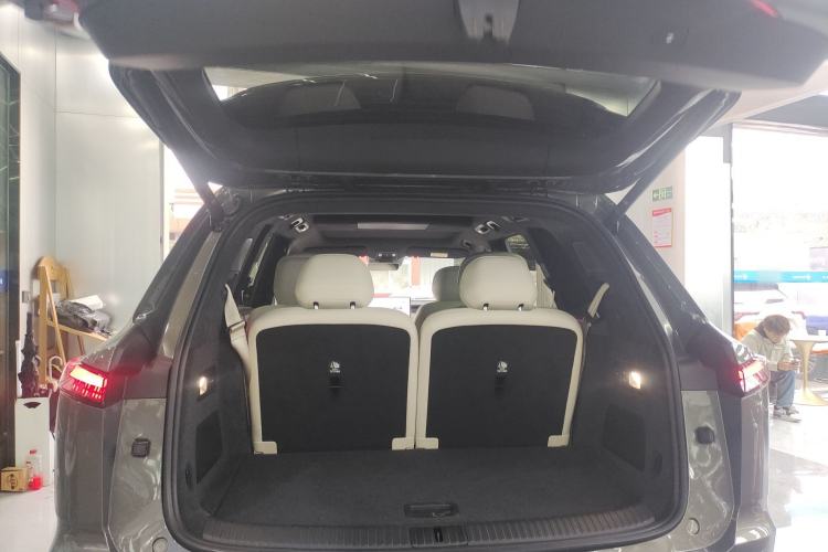 Used ONVO Luxeed L90 2025 Model—Max Six-Seater Version