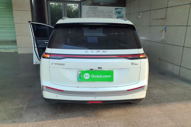 Used AION Y 2023 Younger