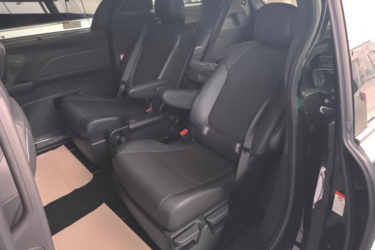 Used Toyota Granvia 2024 2.5L Hybrid Prestige PLUS Edition
