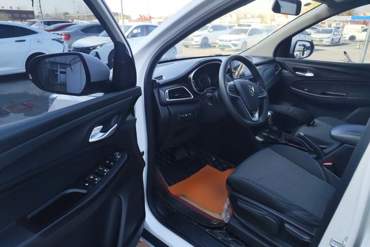 Used Baojun 730 2021 1.5T CVT Fashion Version 7 Seats
