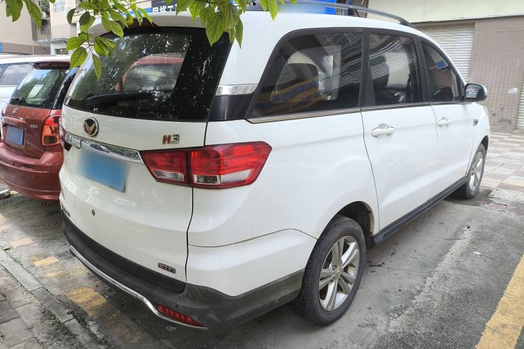 Used HYOSOW H3 2015 1.5L Manual Luxury Model
