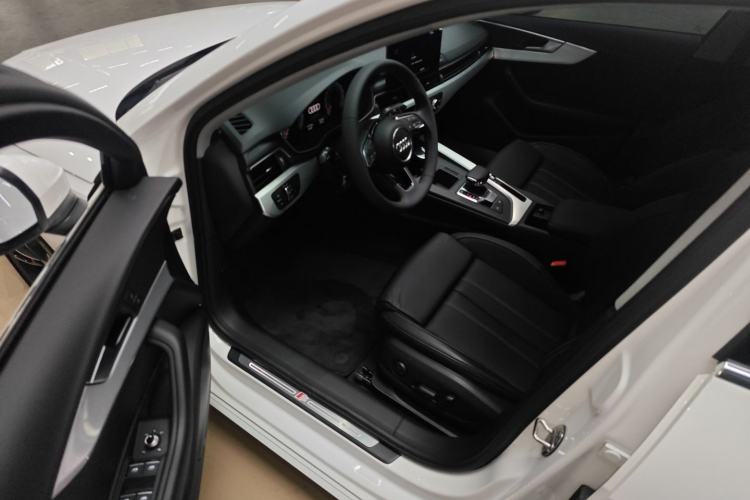 Used Audi A4L 2022 40 TFSI Fashion Dynamic Model
