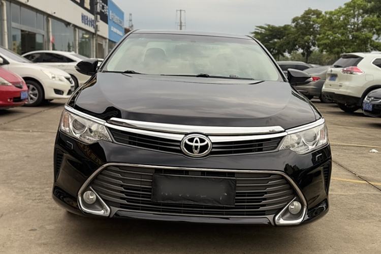 Used Toyota Camry 2015 2.5G Luxury Navigation Edition
