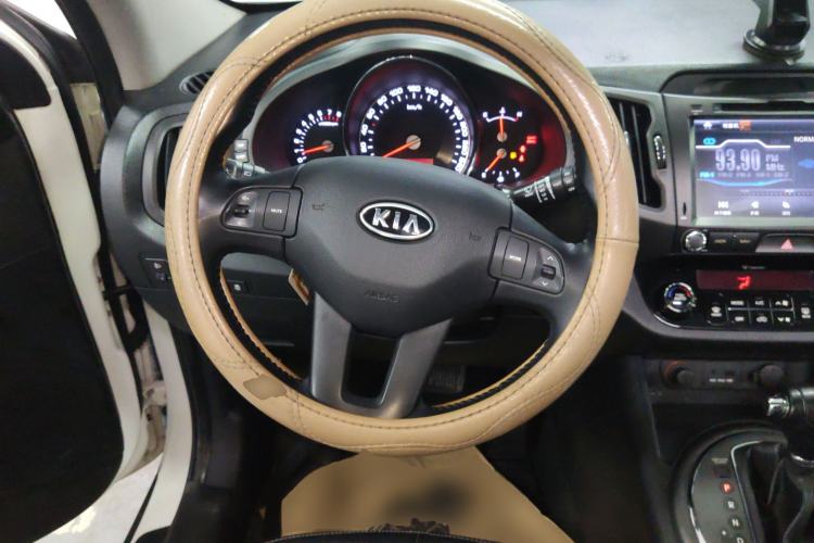Used Kia Sportage R 2014 2.0L Automatic Two-Wheel Drive GLS Trim
