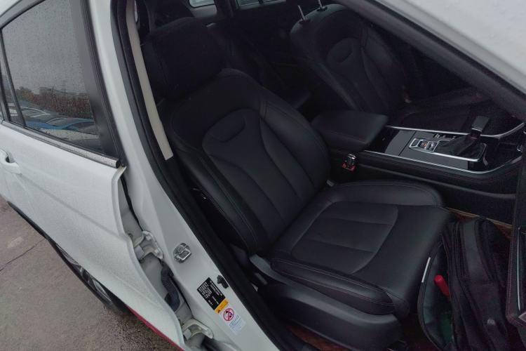 Used Changan CS75 2021 Honor Million Edition 280T DCT Prestige Model
