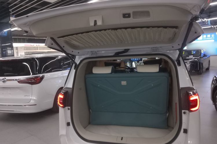 Used Buick GL8 2023 ES Lu Zun Comfort Model