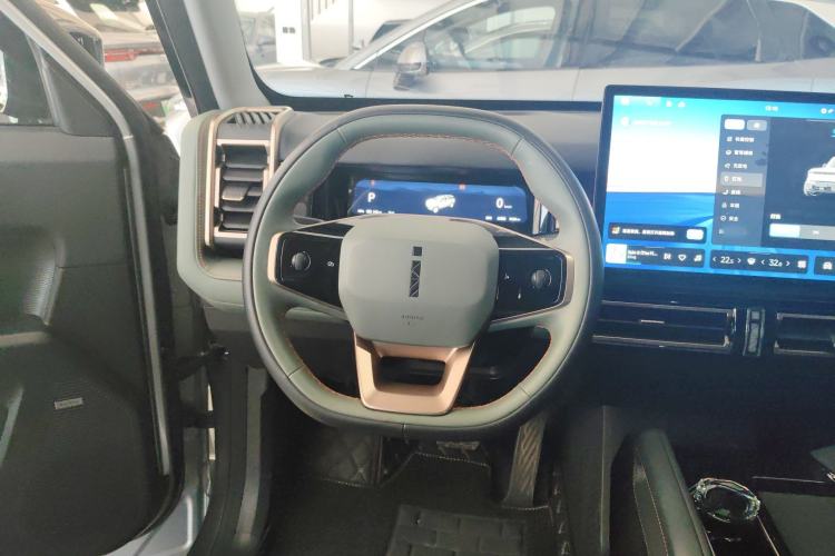 Used  03 2024 501km Four-wheel Drive Long-Range Advanced Version
