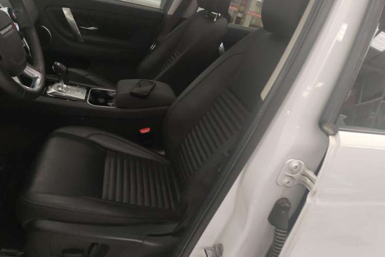 Used Land Rover Discovery Sport 2020 200 PS Family Edition
