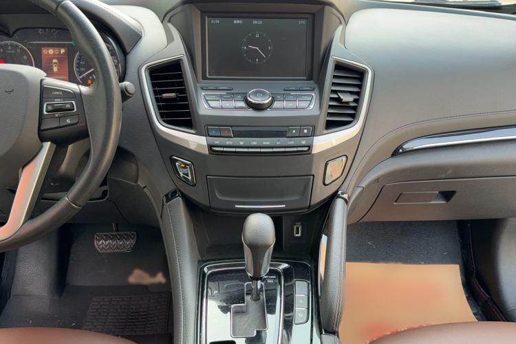 Used Dongfeng Aeolus AX7 2018 Classic 1.6T Automatic Luxury Model
