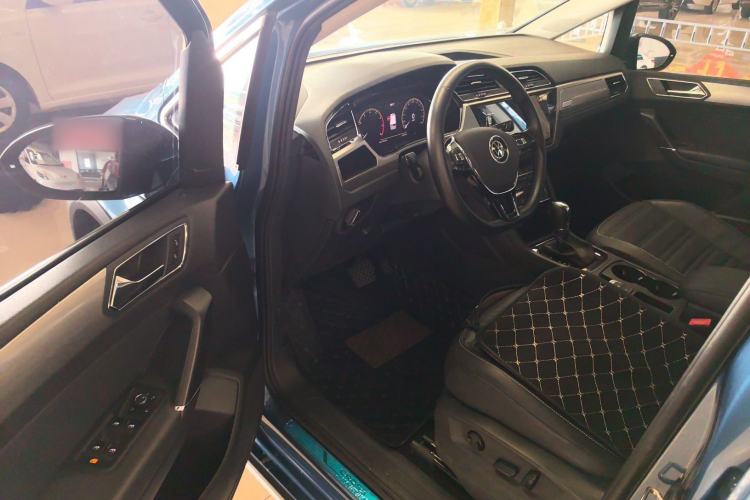 Used Volkswagen Touran 2022 Volkswagen Touran L 280TSI DSG Boundary Edition 7 Seats
