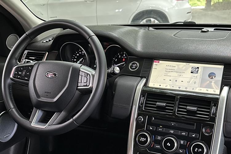 Used Land Rover Discovery Sport 2019 240 PS HSE Version China VI Standard
