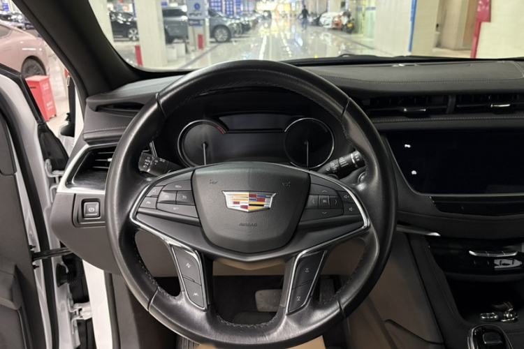 Used Cadillac XT5 2021 28T Luxury Version
