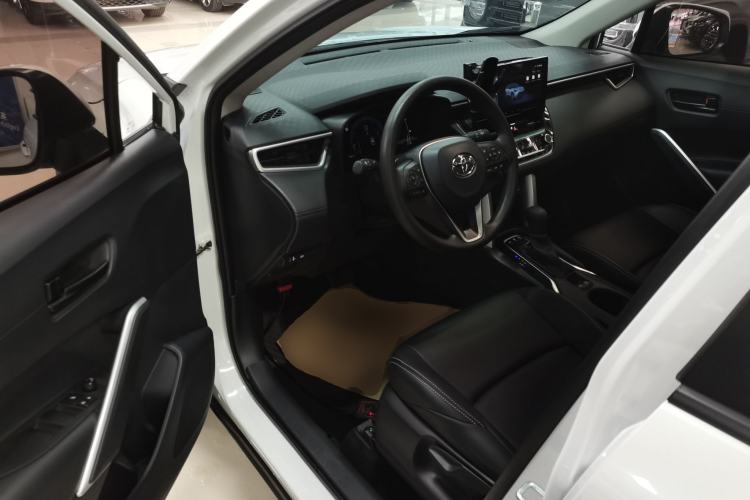 Used Toyota FRONTLANDER 2023 2.0L CVT Leading Edition
