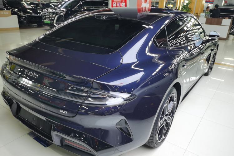 Used  SU7 2024 Rear-Drive Long-Range Intelligent Driving Version
