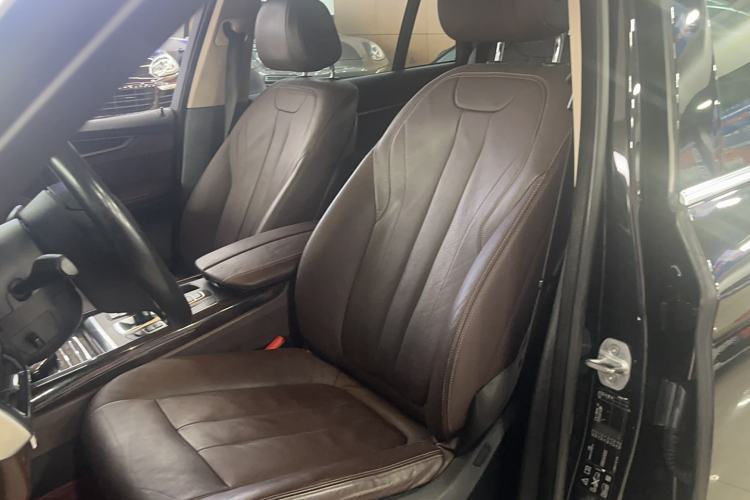 Used BMW X5 2017 xDrive28i
