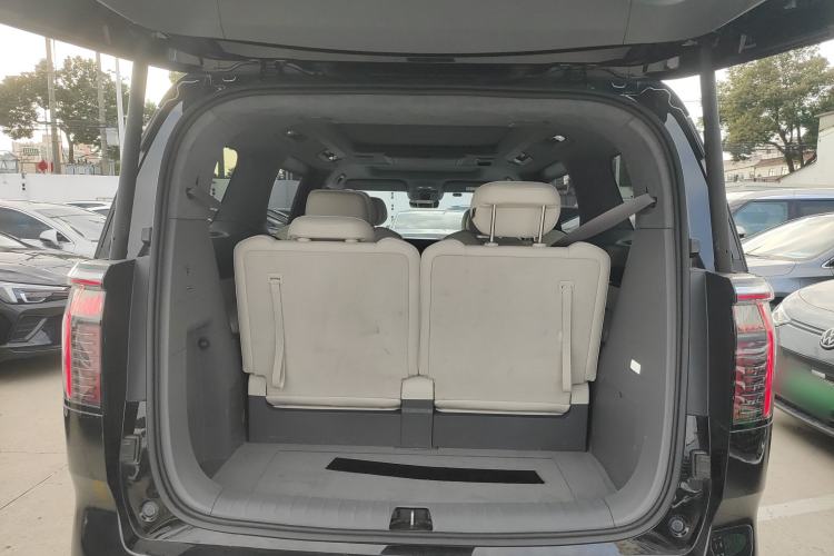 Used Zeekr 009 2022 WE Edition
