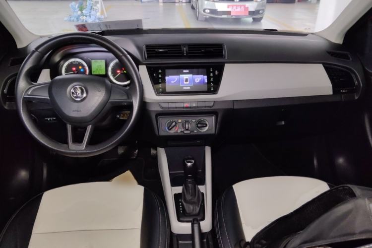 Used Skoda Fabia 2016 1.4L Automatic Car Enjoy Edition