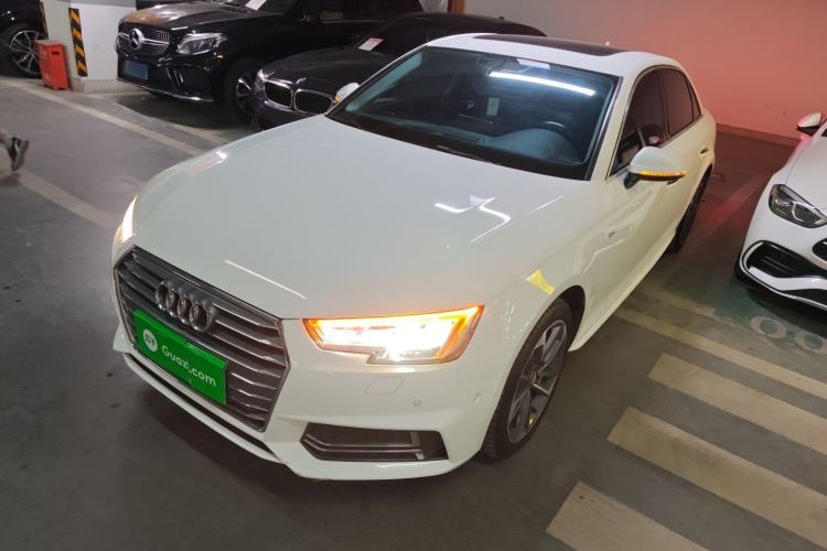 Used Audi A4L 2018 30th Anniversary Edition 40 TFSI Sport Edition
