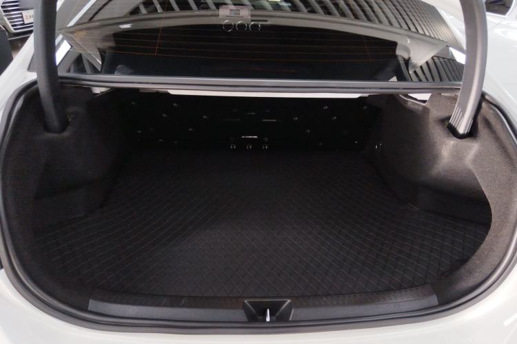 Used Mercedes-Benz A-Class 2022 Revised Version A 200 L Sport Sedan Fashionable Style
