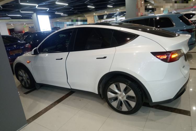 Used Tesla Model Y 2022 Rear-Wheel-Drive Version
