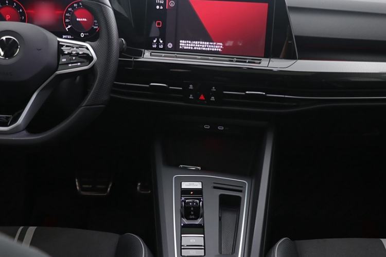 Used Volkswagen Golf 2023 Facelift 280TSI DSG R-Line Lite
