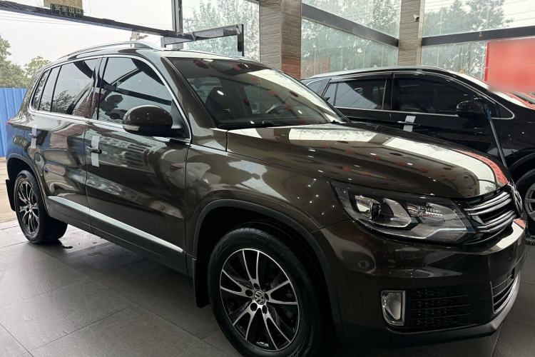 Used Volkswagen Tiguan 2015 1.8TSI Automatic All-Wheel-Drive Luxury Model
