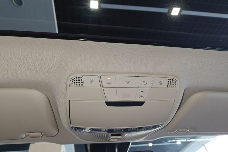 Used Mercedes-Benz E-Class 2023 Updated E 300 L Fashion Edition
