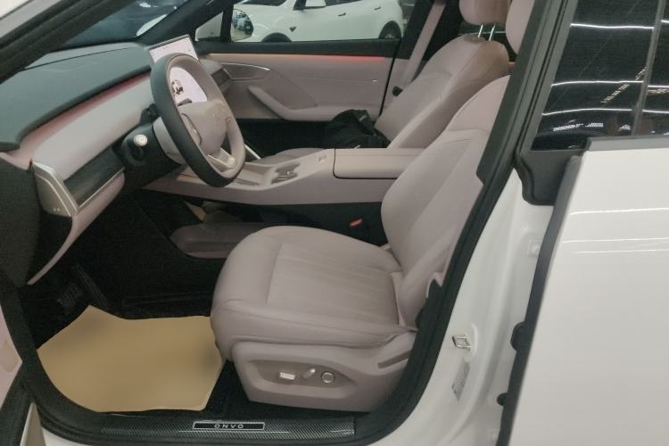 Used ONVO L60 2024 60 kWh Rear-Drive Version
