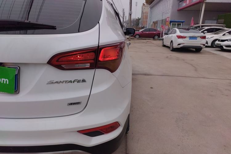 Used Hyundai Santa Fe 2017 2.0T Automatic All-Wheel Drive Smart 7-Seater