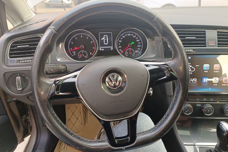 Used Volkswagen Golf 2016 1.6L Automatic Comfort Model
