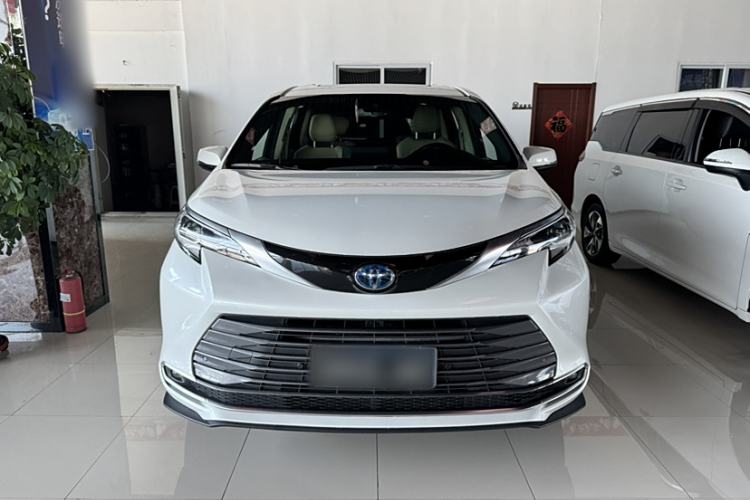 Used Toyota Sienna 2021 2.5L Hybrid Ultimate Edition
