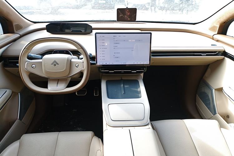 Used  HT 2023 670 Rear-Drive Ultra-High-Voltage NDA Version
