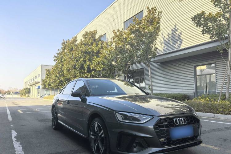 Used Audi A4L 2022 40 TFSI Luxury Dynamic Model
