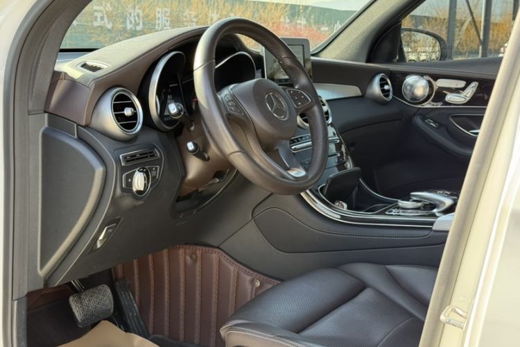 Used Mercedes-Benz GLC 2016 GLC 260 4MATIC Dynamic Edition
