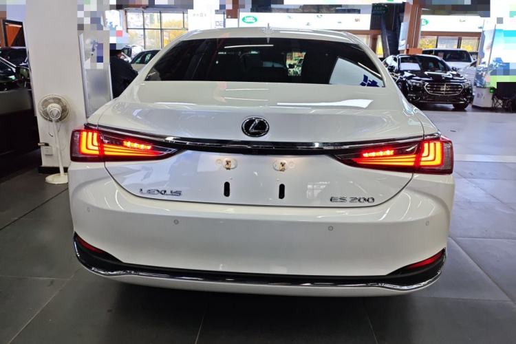 Used Lexus ES 2020 200 Excellence Edition

