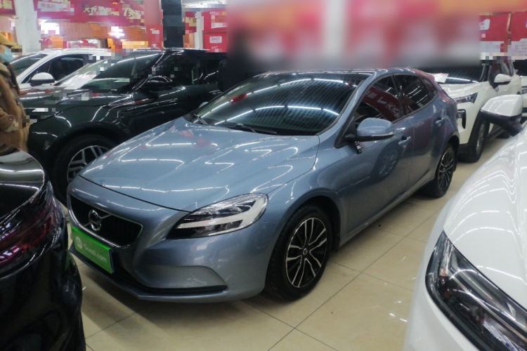 Used Volvo V40 2017 T3 Zhiyi Edition