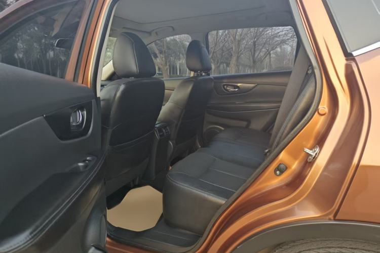 Used Nissan X-Trail 2014 2.5L CVT Leading Edition 4WD