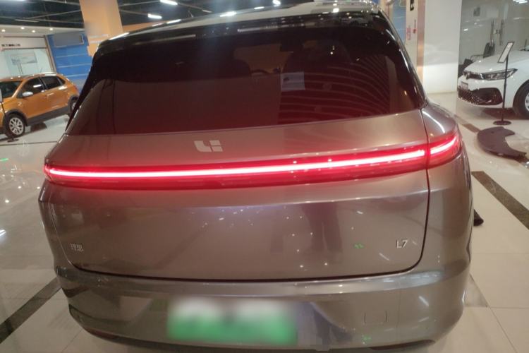 Used Li Auto L7 2023 Air model
