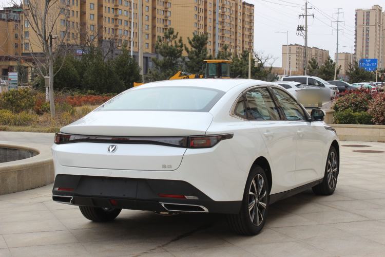 Used Changan Eado 2025 Blue Whale 1.5T 500Bar Flagship Model
