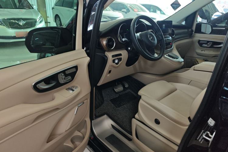 Used Mercedes-Benz V-Class 2022 V 260 L Long Wheelbase Prestige Edition