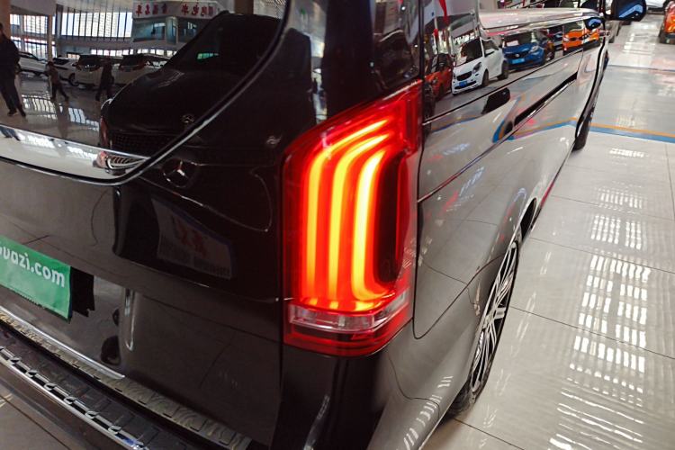 Used Mercedes-Benz V-Class 2021 V 260 L Long-wheelbase Luxury Edition