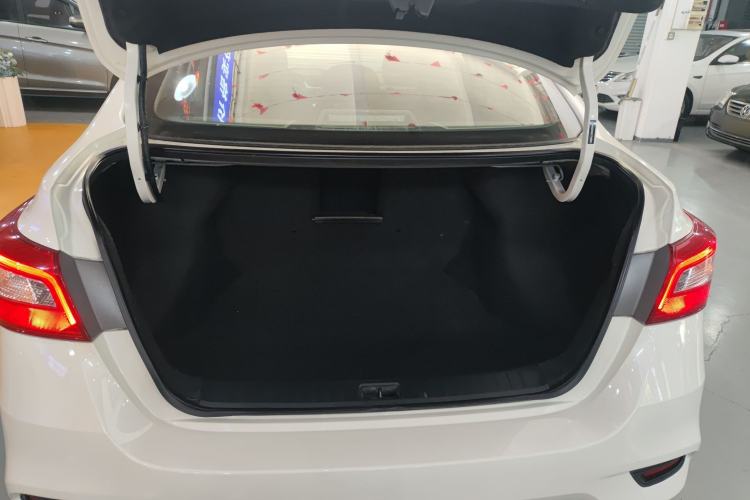 Used Nissan Sylphy 2019 1.6XV CVT Smart Connect Luxury Edition China VI Standard