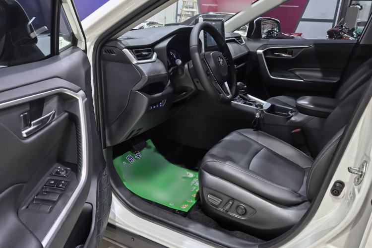 Used Toyota RAV4 2020 Dual-Engine 2.5L E-CVT Two-Wheel Drive Elite Edition
