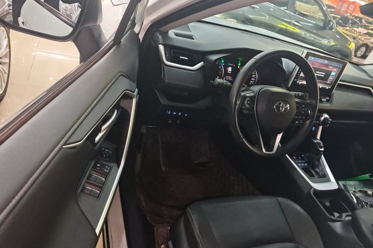 Used Toyota Wildlander 2022 2.0L CVT 4x4 Luxury PLUS Edition