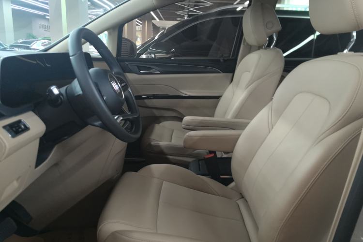 Used Buick GL8 New Energy 2025 Lushang First-Drive Edition 7-Seater
