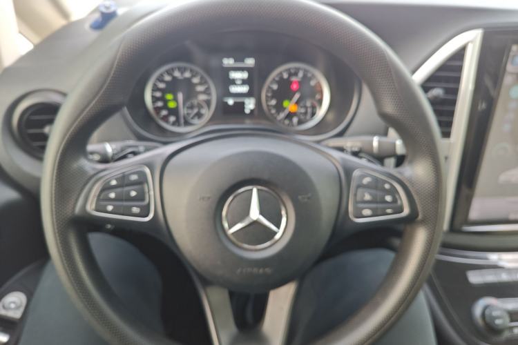 Used Mercedes-Benz Vito 2018 2.0T Elite Version 7 Seats China VI Emission Standard