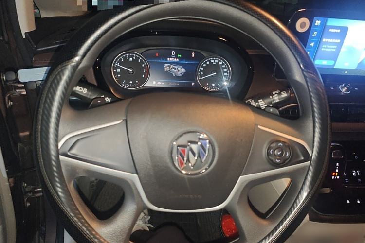 Used Buick GL8 2021 Land Cruiser Executive Class 652T Comfort Model
