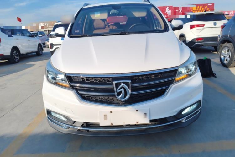 Used Baojun 730 2017 1.5T Manual Prestige Version 7 Seats