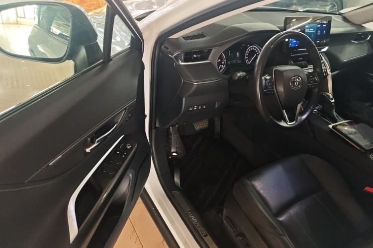 Used Toyota Harrier 2023 2.0L CVT Two-Wheel Drive Deluxe Edition