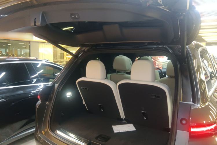 Used Li Auto L8 2024 PRO Model
